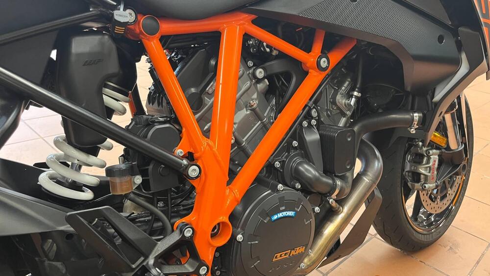 KTM 1290 Super Duke GT (2019 - 20) (4)