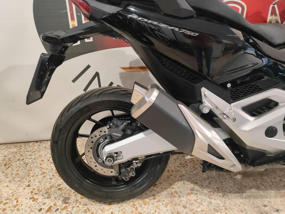 Honda Forza 750 DCT (2021 - 24) (5)