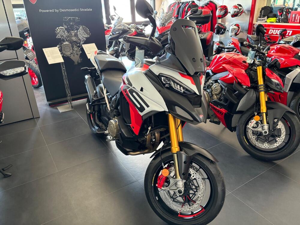 Ducati Multistrada V4 RS (2024) (2)