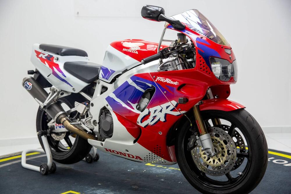 Honda CBR 900 RR (1996 - 97) (2)