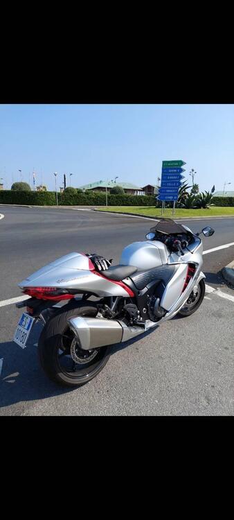 Suzuki GSX 1300 R Hayabusa (2021 - 25) (5)