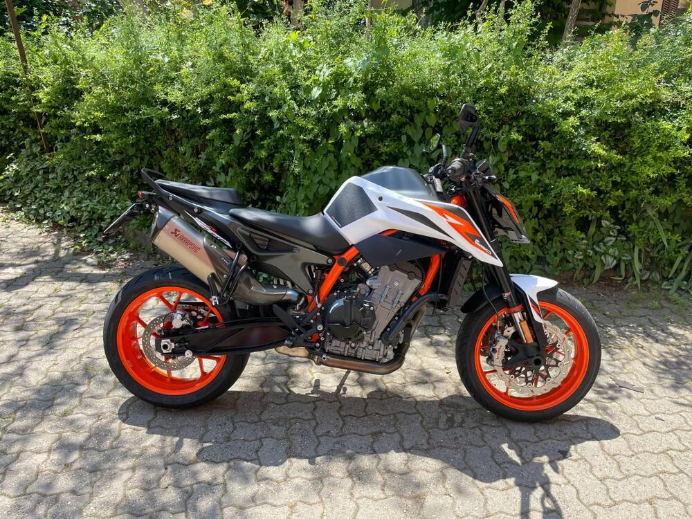 KTM 890 Duke R (2021)