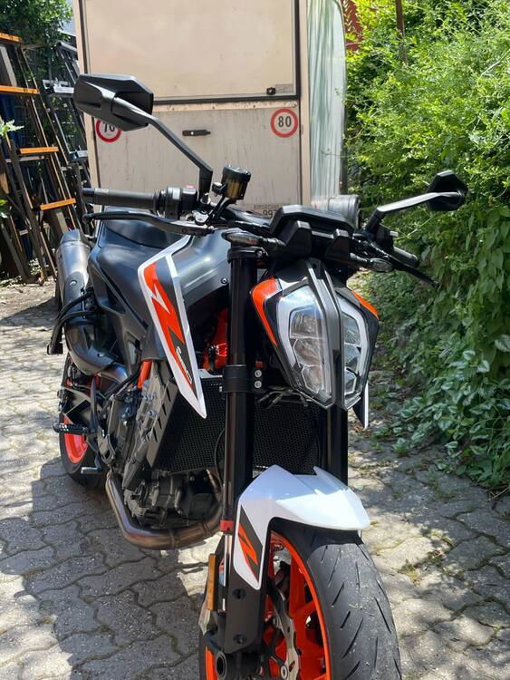 KTM 890 Duke R (2021) (3)