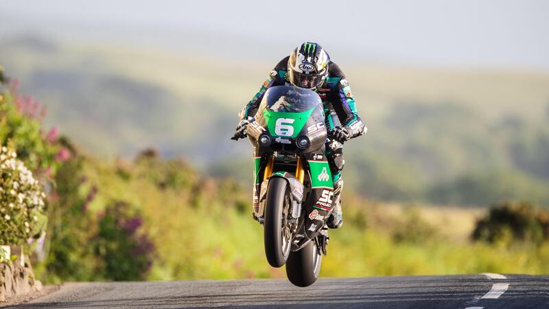 Tourist Trophy 2024: Michael Dunlop diventa il pi&ugrave; grande di tutti i tempi!