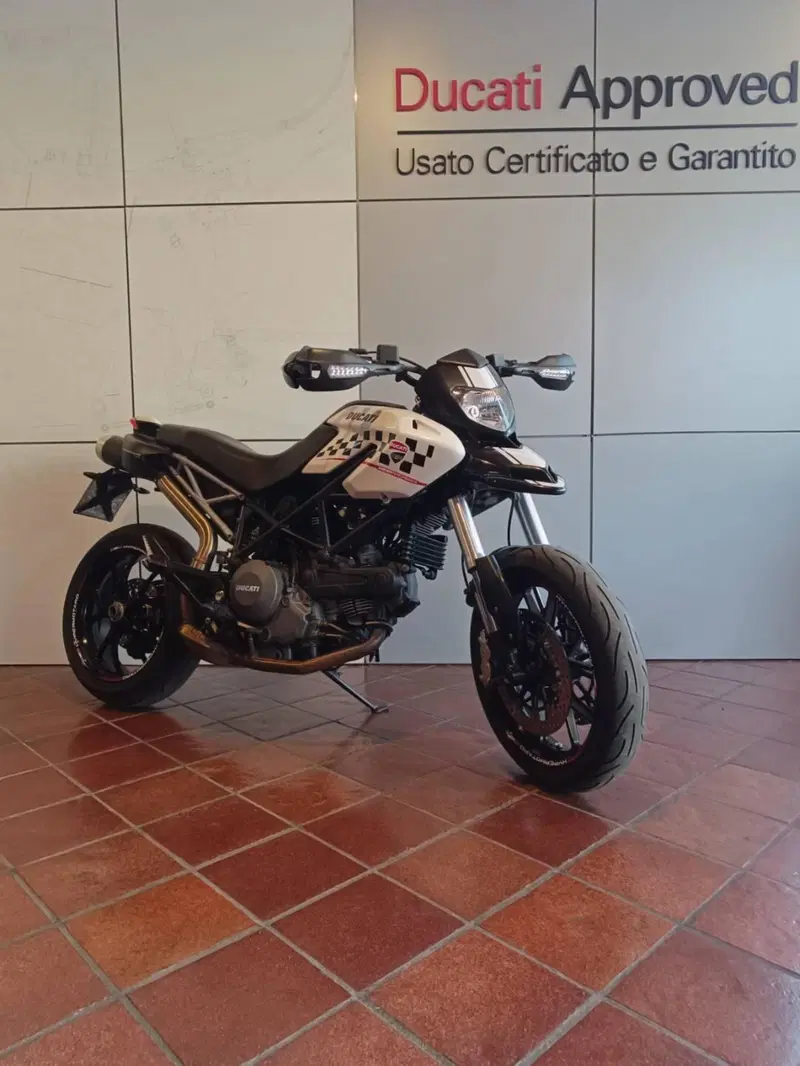 Ducati Hypermotard 796 (2012) (8)