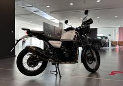 Royal Enfield Himalayan 411 (2021 - 24) usata