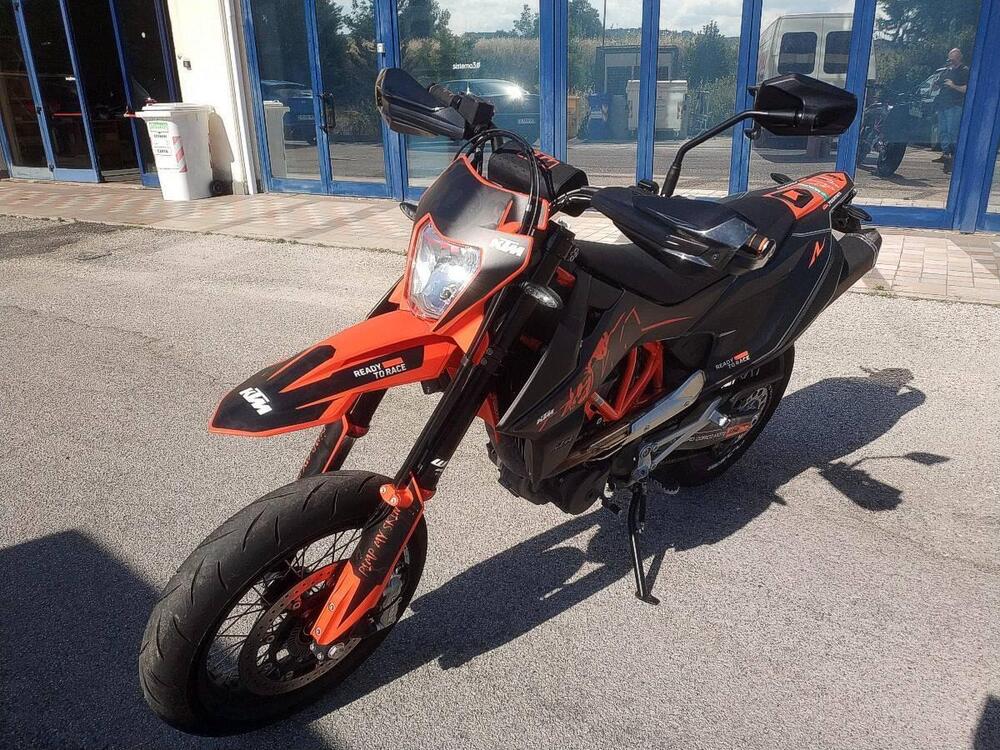 KTM 690 SMC R (2021-22) (3)