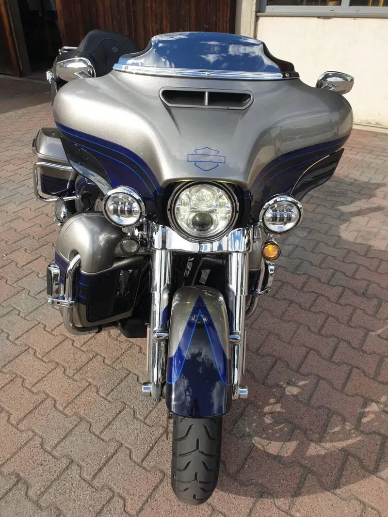 Harley-Davidson 114 Electra Glide Ultra Limited (2019) - FLHTK (2)