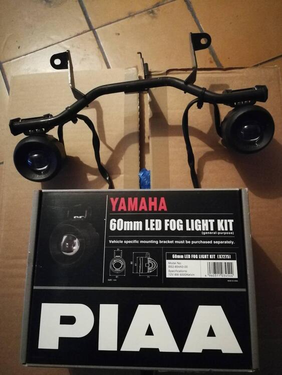 Vendo Kit luci antinebbia LED originali Yamaha