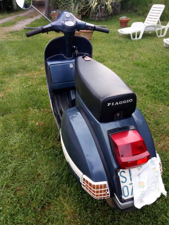 Piaggio vespa XP 200E (4)