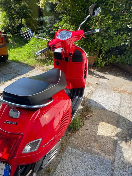 Vespa GTS 300 (2010 - 14) (2)