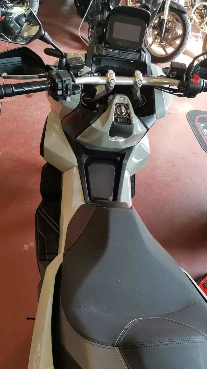 Honda ADV 350 (2025 - 26) (2)