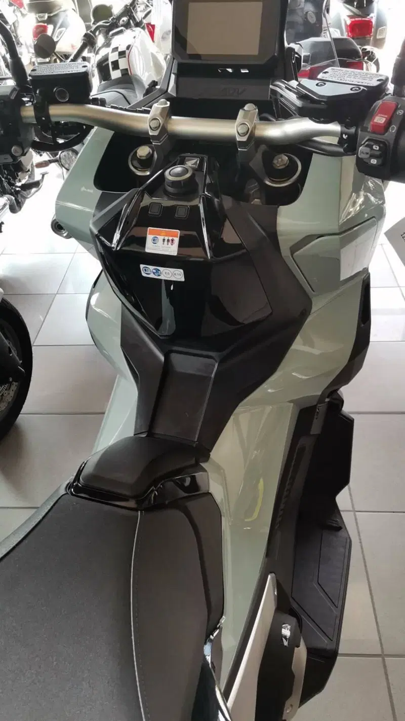 Honda ADV 350 (2025 - 26) (4)