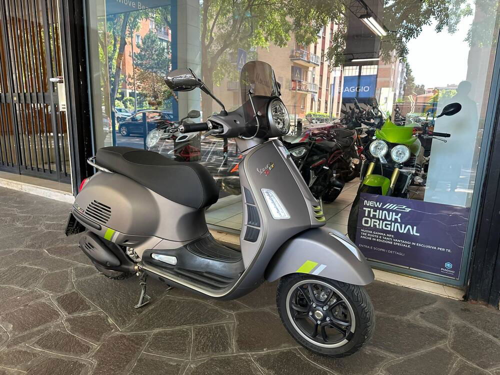 Vespa GTS 300 Super Tech (2023 - 24) (3)