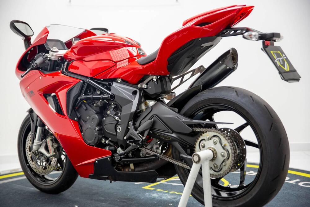 MV Agusta F3 800 Rosso (2021 - 23) (5)