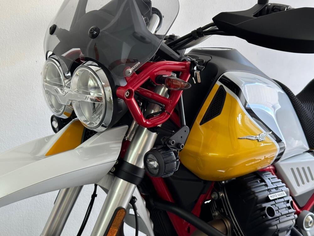 Moto Guzzi V85 TT Evocative Graphics (2019 - 20) (3)