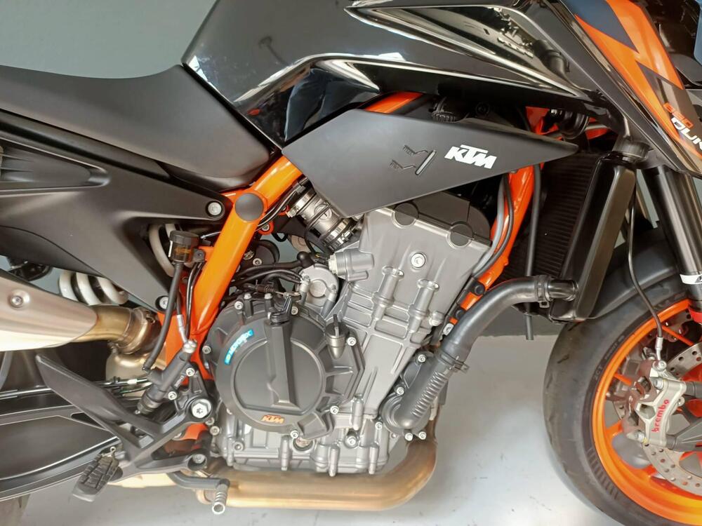 KTM 890 Duke R (2022 - 23) (4)