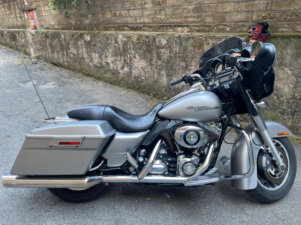 Harley-Davidson 1584 Street Glide (2008 - 10) - FLHX (4)