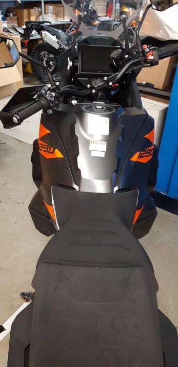 KTM 1290 Super Adventure S (2021) (3)