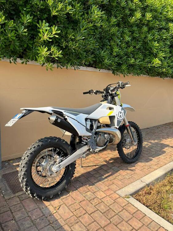 Husqvarna TE 250i (2022)