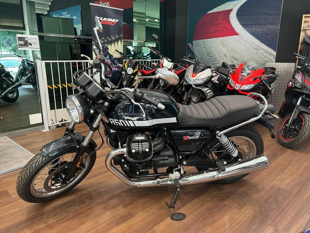 Moto Guzzi V7 Special (2021 - 24)