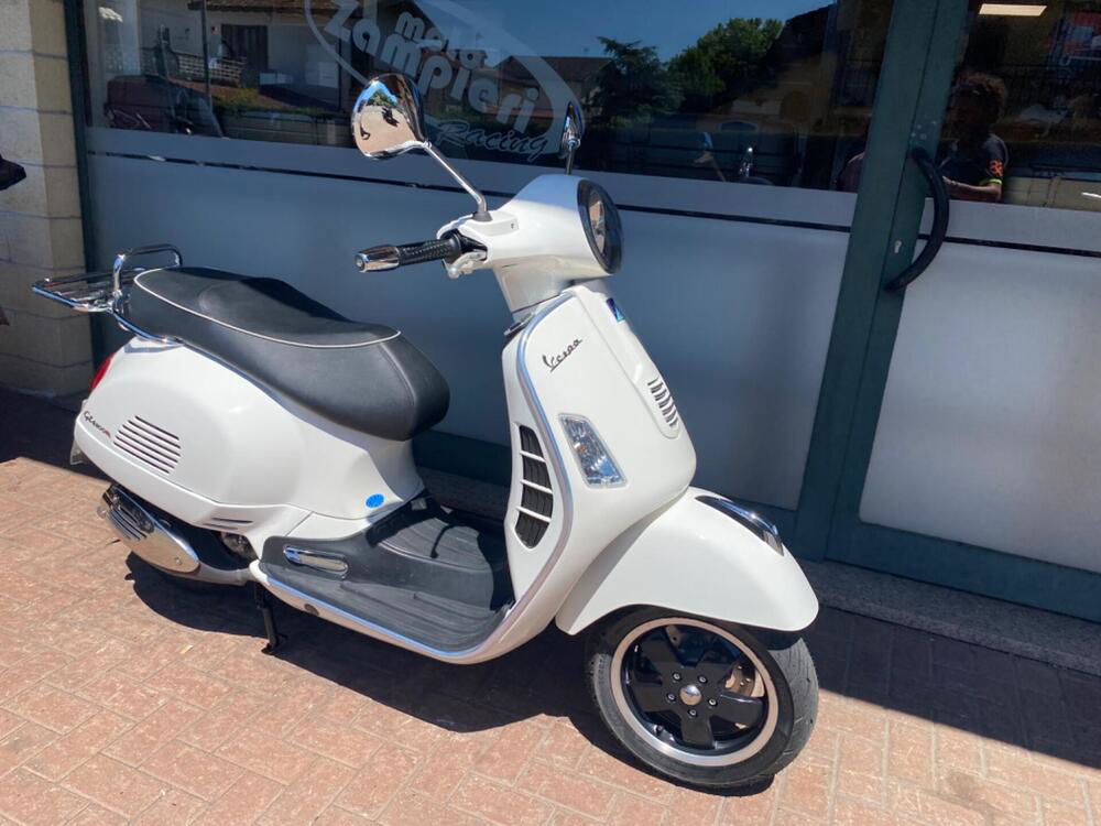 Vespa GTS 300 (2010 - 14) (2)