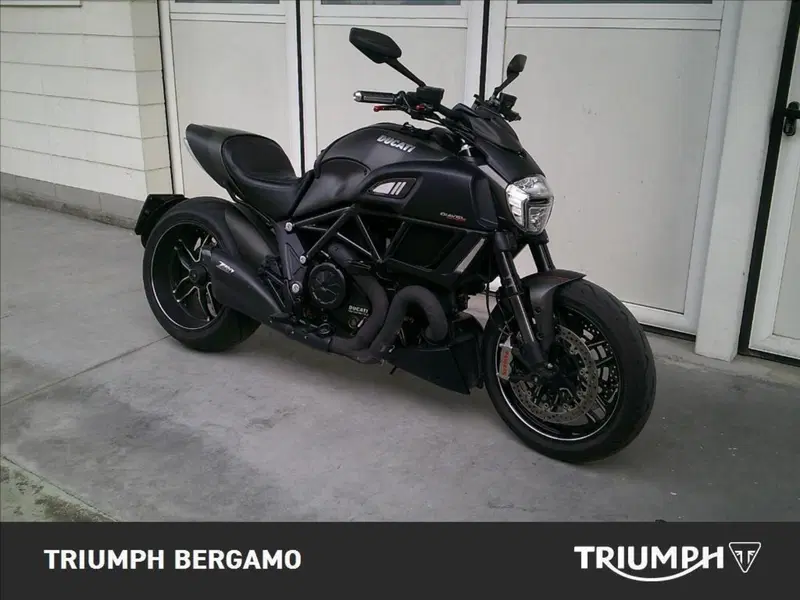 Ducati Diavel 1200 Carbon (2014 - 16) (2)