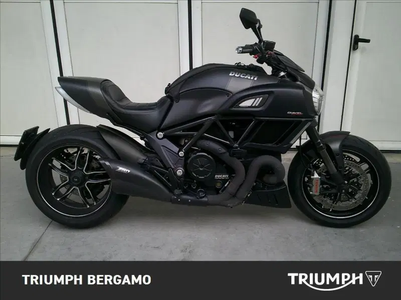 Ducati Diavel 1200 Carbon (2014 - 16)