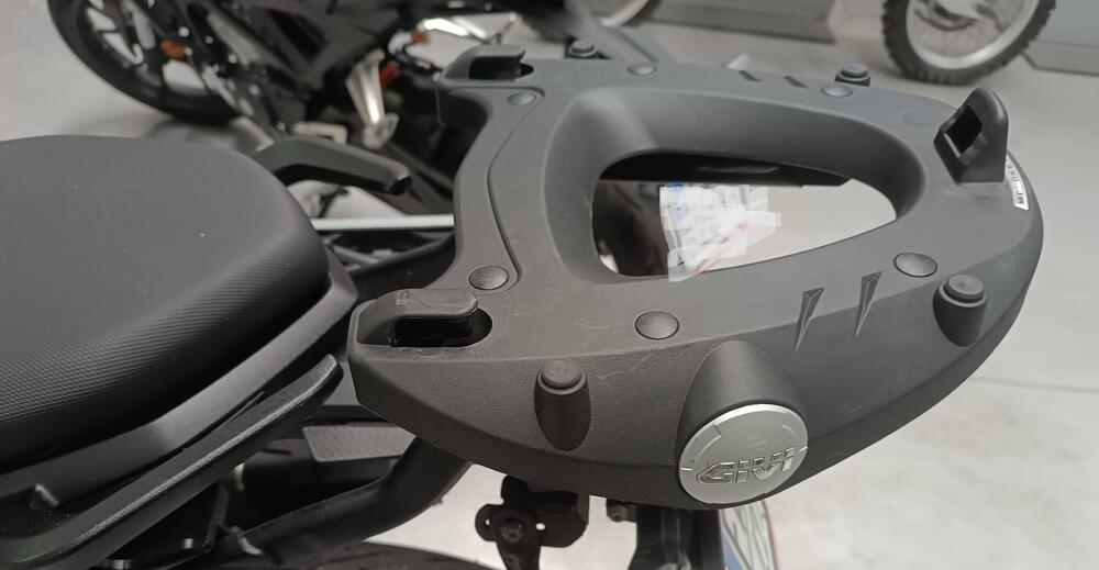 Supporto bauletto BMW Givi (2)