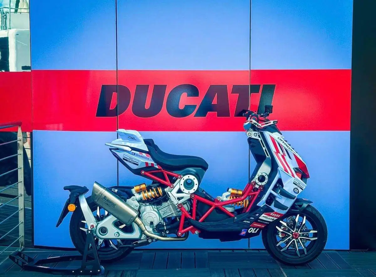 Italjet Dragster, lo 'scooter da MotoGP' in collaborazione con Gresini Racing [GALLERY] (2)