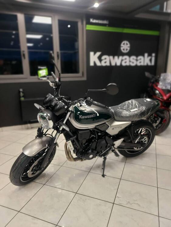 Kawasaki Z 650 RS (2022 - 25) (4)