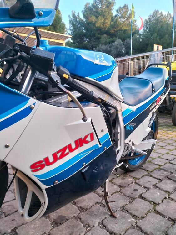 Suzuki Gsx r 750 (4)