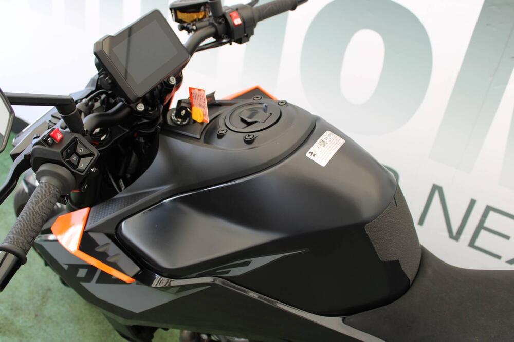 KTM 990 Duke (2024) (5)