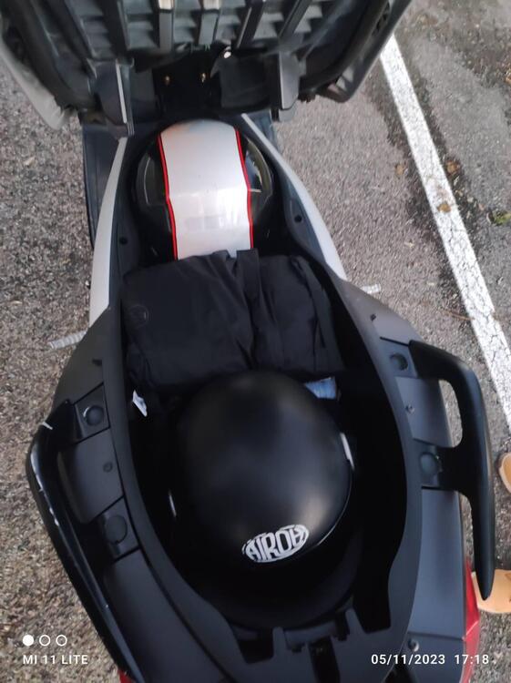 Yamaha X-Max 250 (2010 - 13) (2)