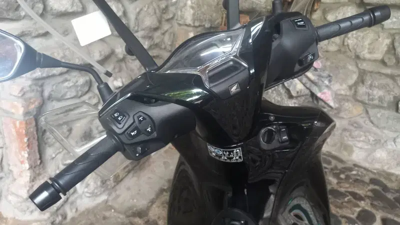 Honda SH 150i (2020 - 23) (2)