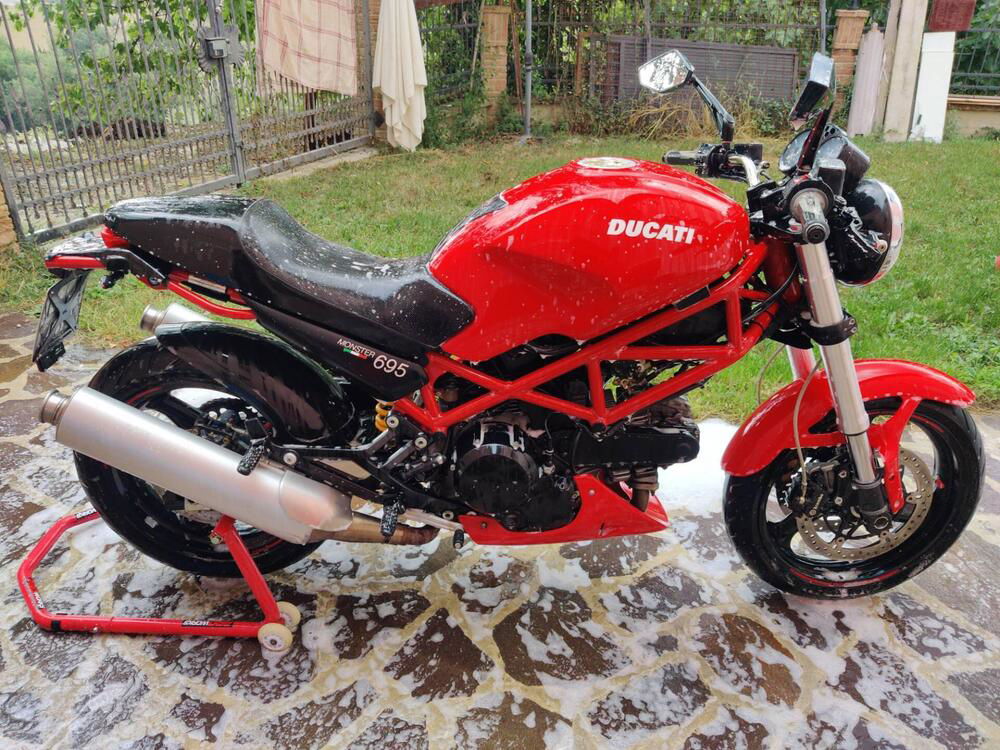 Ducati Monster 695 (2006 - 08) (5)