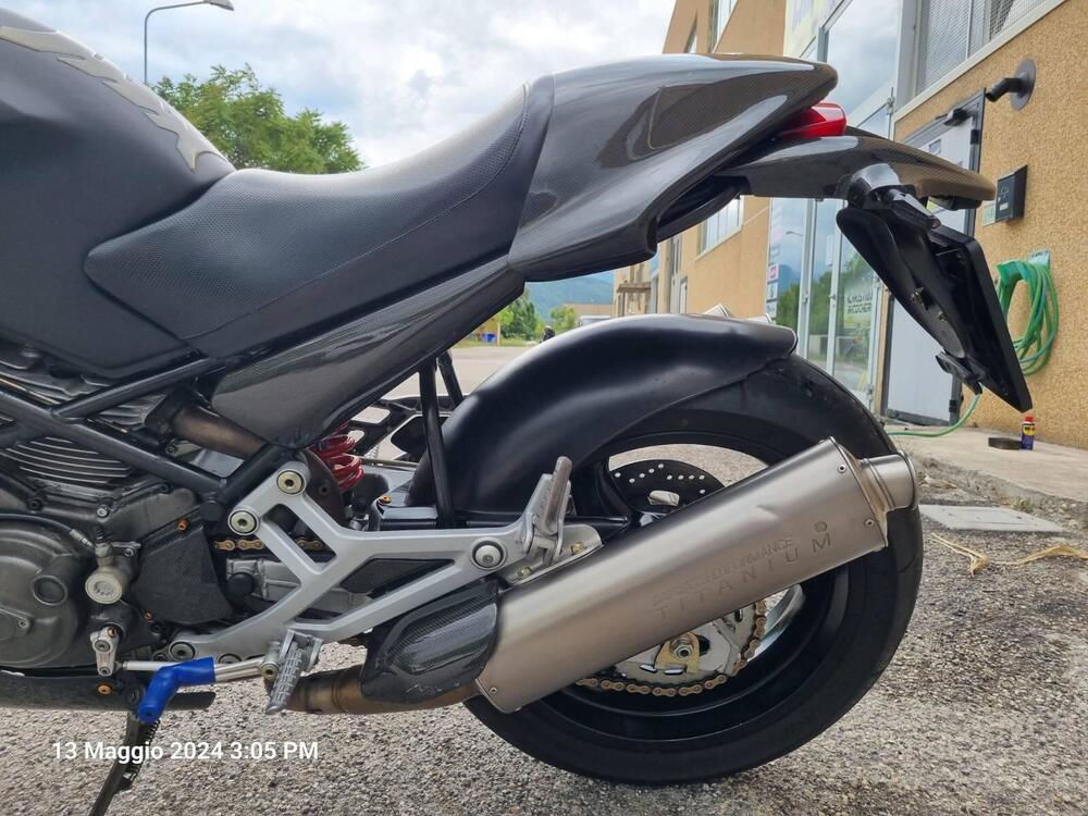 Ducati Monster 900 Dark I.E. (1999 - 02) (5)