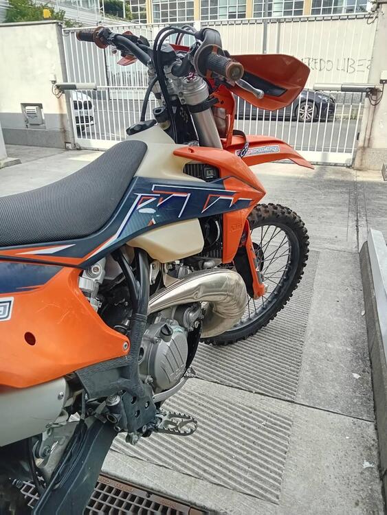 KTM EXC 300 E TPI (2022) (4)