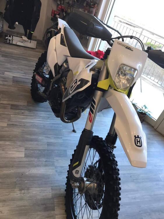 Husqvarna FE 350 (2022) (2)