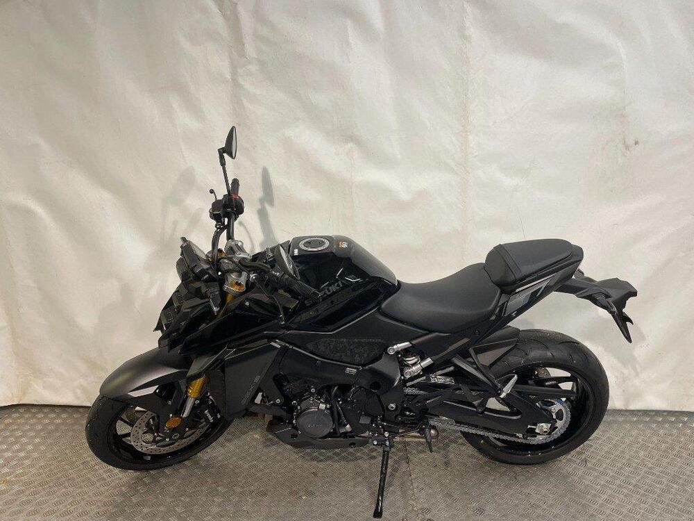 Suzuki GSX-S1000 (2021 - 24) (2)