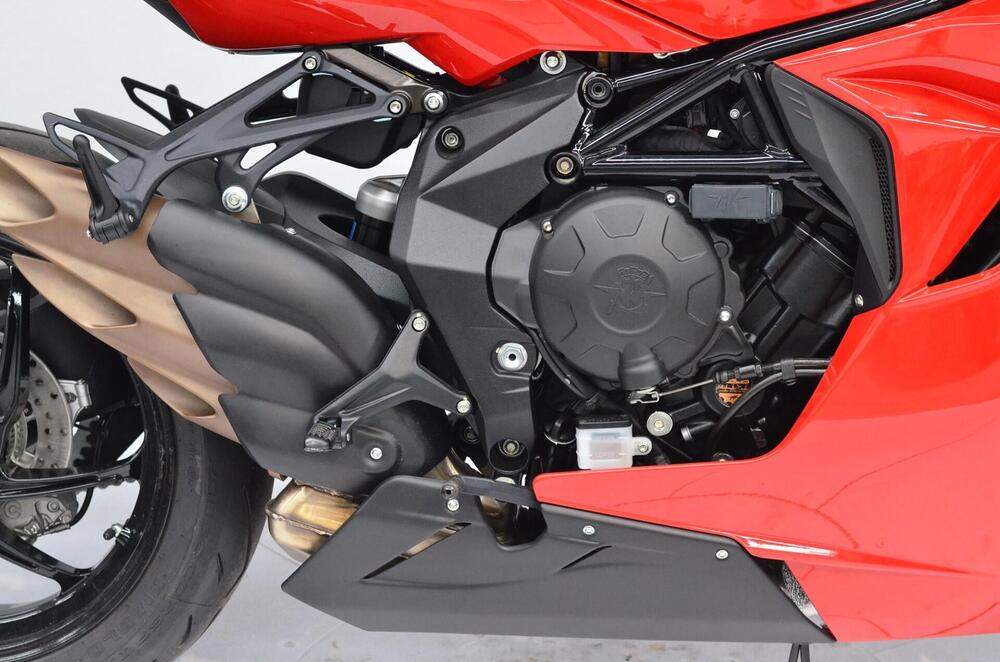 MV Agusta F3 800 Rosso (2021 - 23) (3)