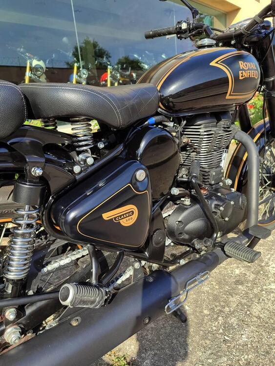 Royal Enfield Classic 500 EFI Tribute (2021) (2)