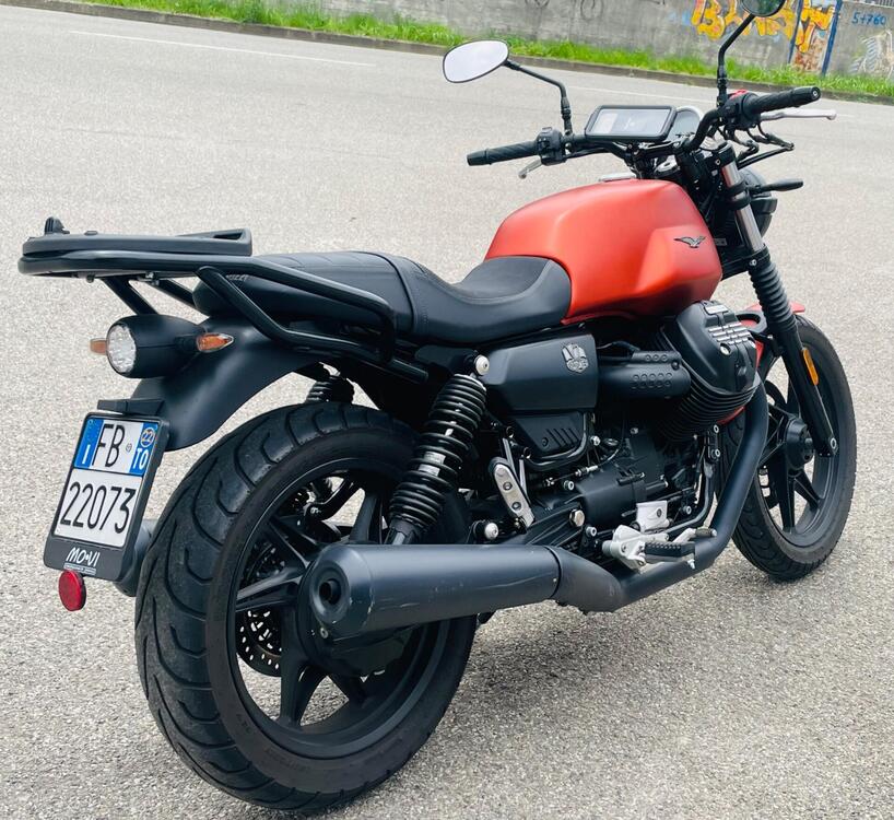 Moto Guzzi V7 850 Stone Special Abs (2021) (3)