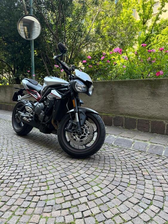 Triumph Street Triple R (2017 - 20) (4)