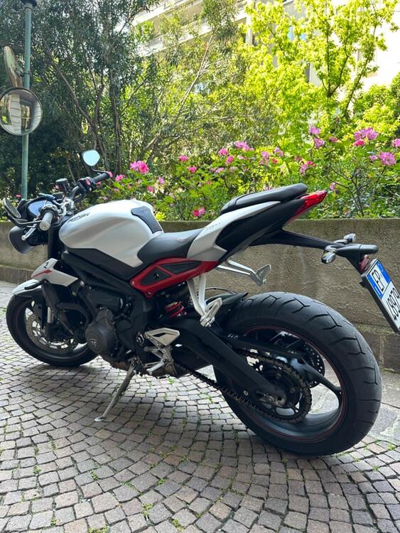 Triumph Street Triple R (2017 - 20) (5)