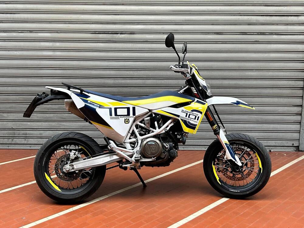 Husqvarna 701 Supermoto (2017 - 19)