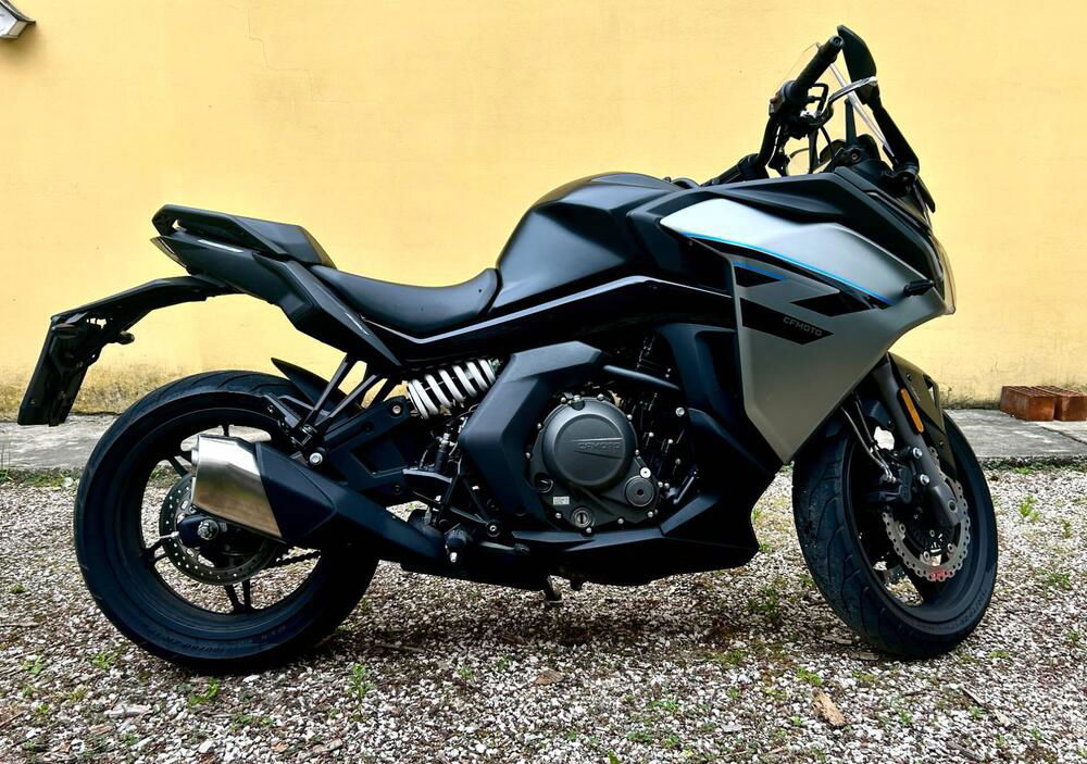 CFMOTO 650GT (2021 - 24) (4)