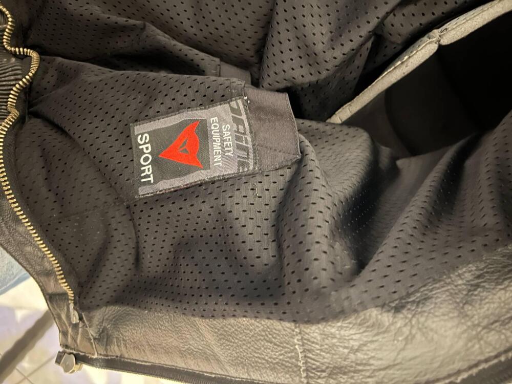 Tuta di Pelle due pezzi Dainese (4)