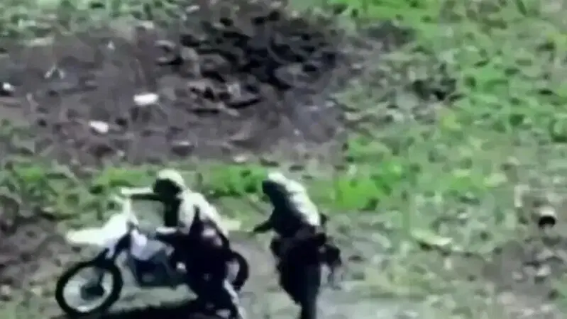 Enduro, sidecar e quad: come gli incursosi russi cercano di entrare in Ucraina
