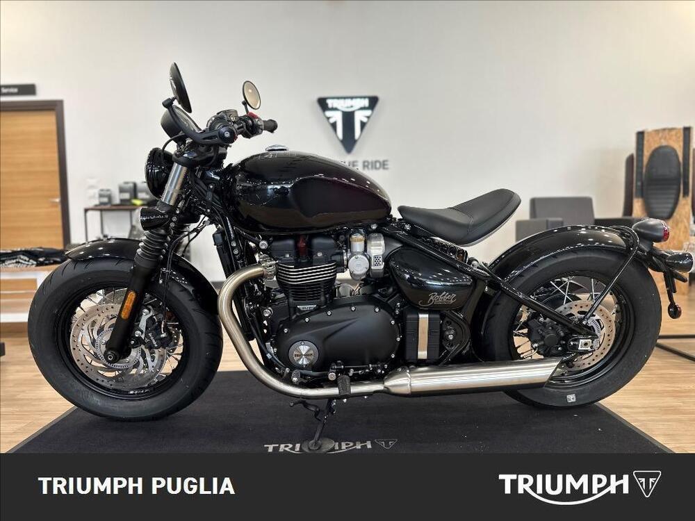 Triumph Bonneville Bobber 1200 Stealth edition (2024)